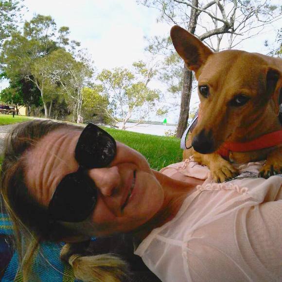 Meet your Posher, Alison - Picture 1 of 1